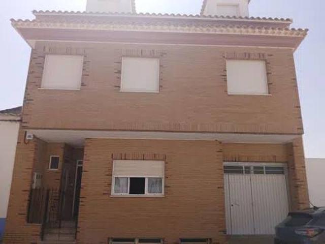 Casa en venta en Fuentealbilla, Castilla-La Mancha