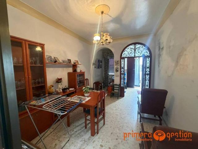 Casa en venta en Fuentes De Andalucía, Andalucía