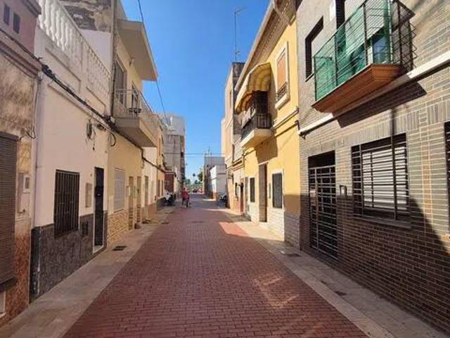 Casa en venta en Grau i Platja, la Safor