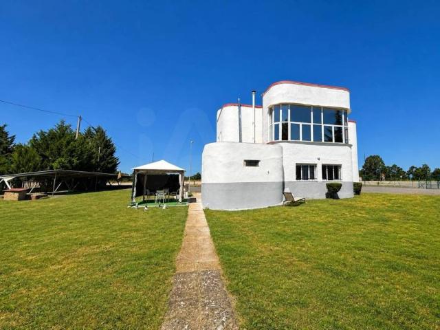 Casa en venta en Garrafe De Torío, Castilla y León