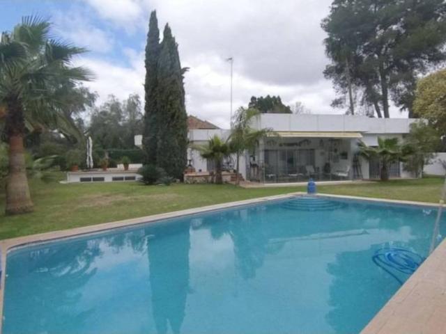 Casa en venta en Gelves, Andalucía