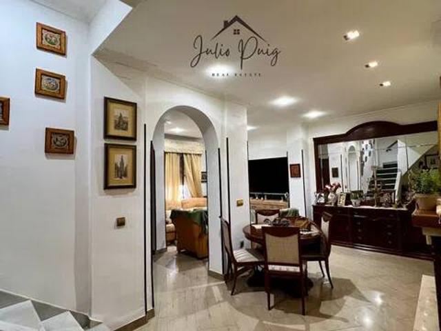 Casa en venta en Gelves, Andalucía