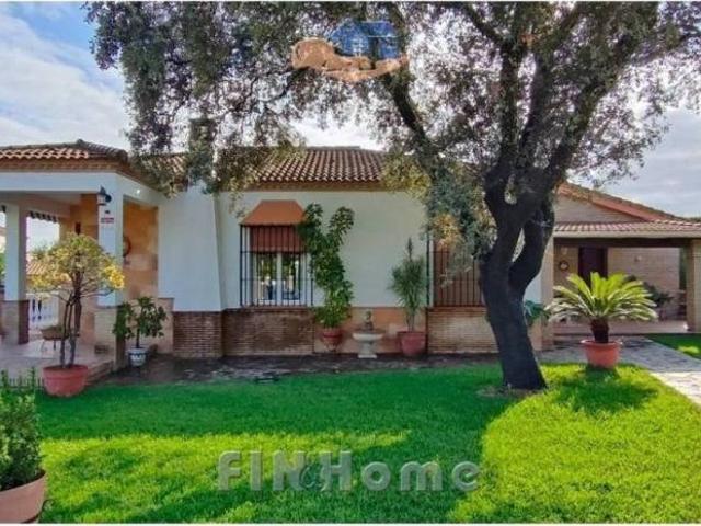 Casa en venta en Gerena, Andalucía