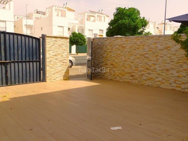 Casa en venta en Gerena, Andalucía