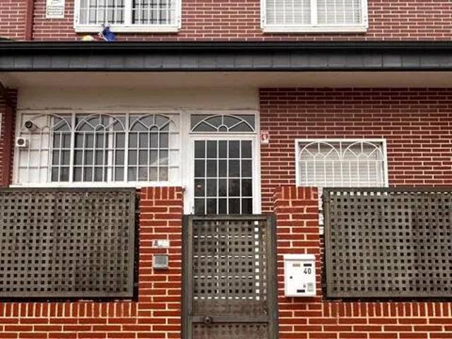 Casa en venta en Perales del Río, Getafe