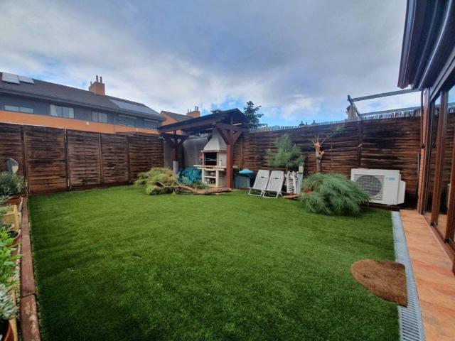 Casa en venta en Perales del Río, Getafe