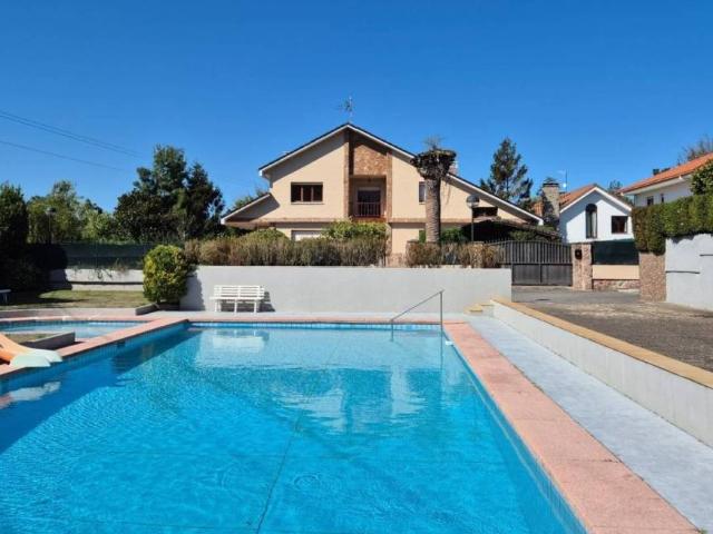 Casa en venta en Gijón, Asturias