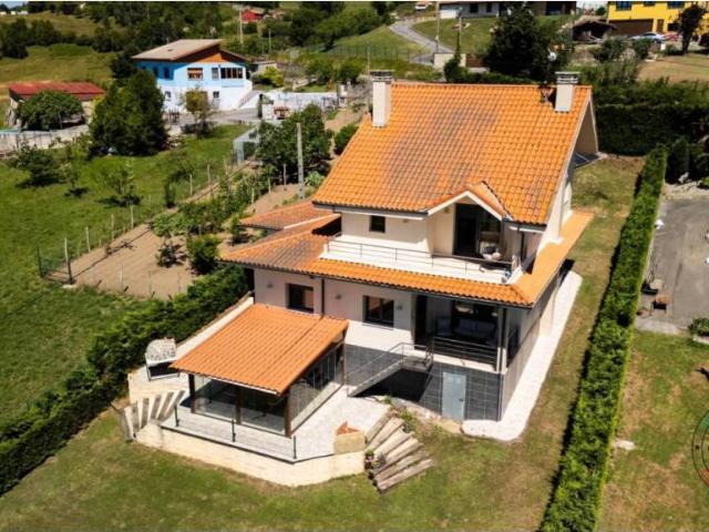 Casa en venta en Gijón, Asturias