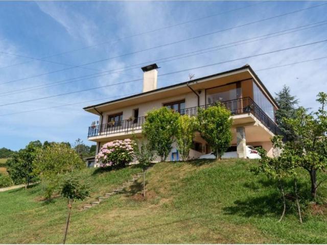 Casa en venta en La Robellada, Gijón