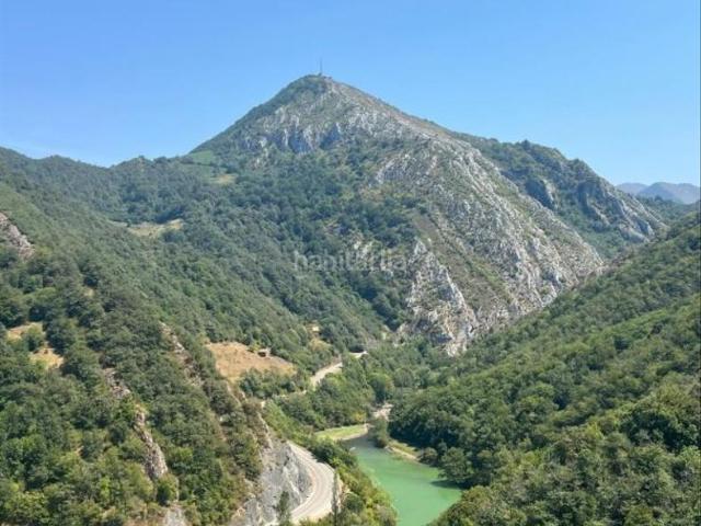 Casa en venta en El Campu, Caso