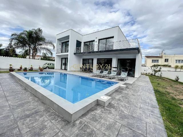 Casa en venta en Alt Empordà, Catalunya
