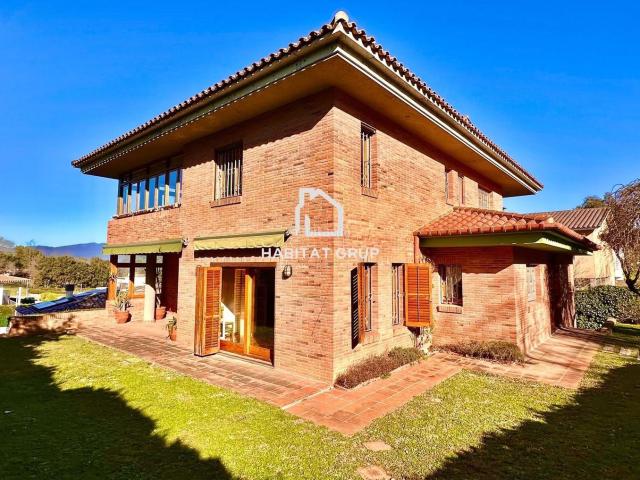 Casa en venta en Girona, Montilivi