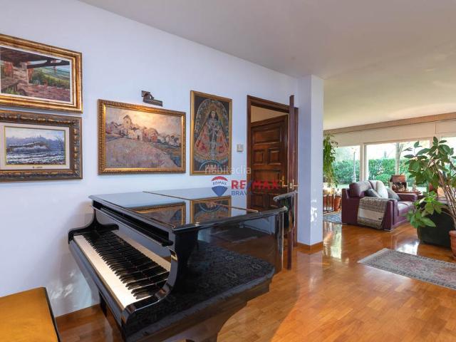 Casa en venta en Girona, Montilivi