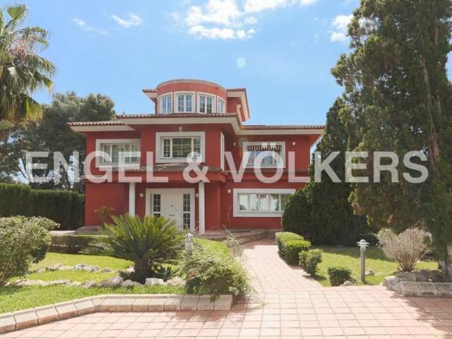 Casa en venta en Godella, Valencia