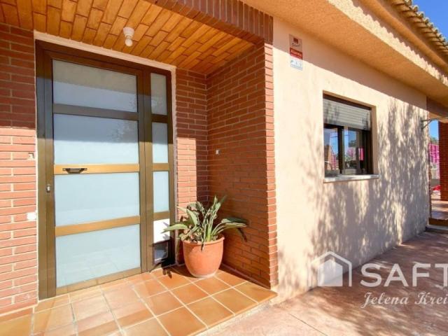 Casa en venta en La Hoya de Buñol, Valencia