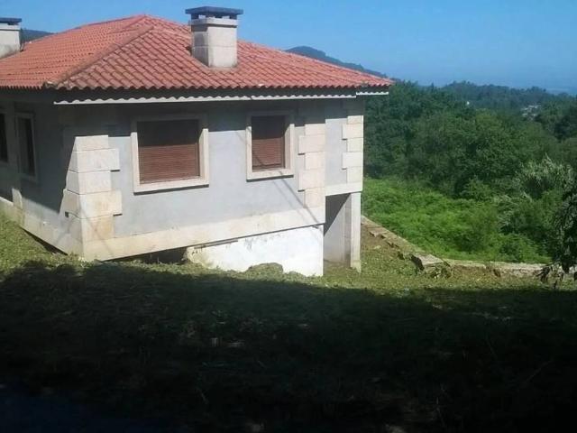 Casa en venta en Guntín, Vigo