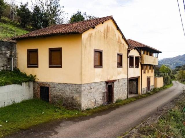 Casa en venta en Grado, Asturias