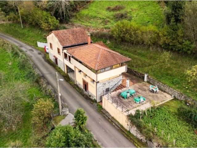 Casa en venta en Grado, Asturias
