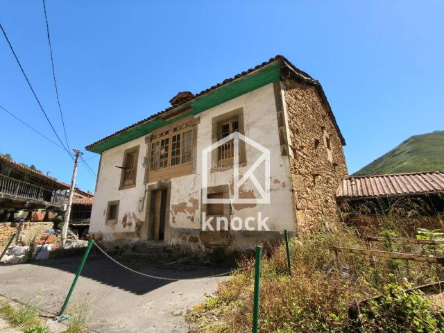 Casa en venta en Grado, Asturias