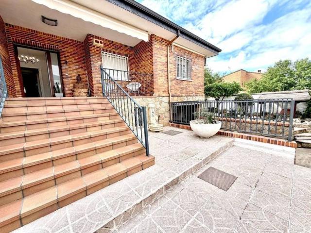 Casa en venta en Griñón, Madrid