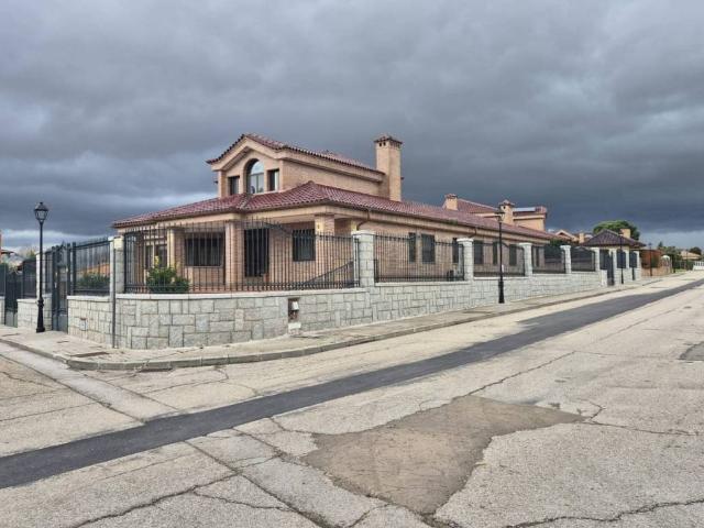 Casa en venta en Griñón, Madrid