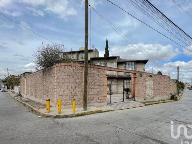 Casa en venta en Ecatepec de Morelos, Acatepec