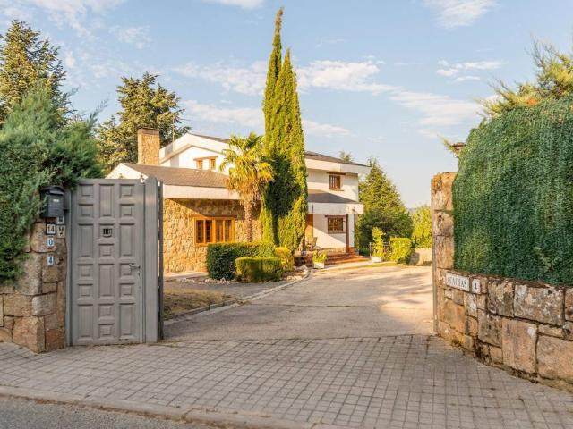 Casa en venta en Urbanización Prado de la Alameda, Guadarrama