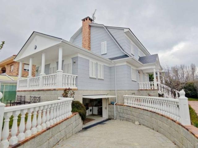 Casa en venta en Guadarrama, Madrid