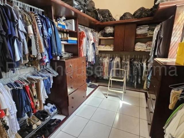 Casa en Venta en Gualaca Los Angeles Chiriquí 1126 m2. 6 hab