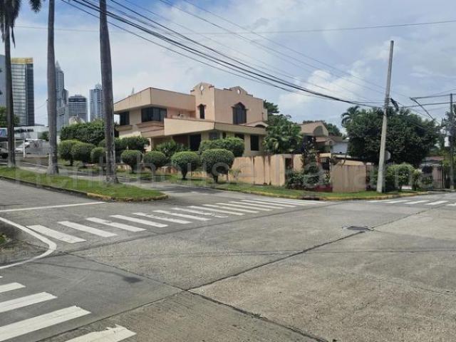 Casa en Venta en Gualaca Los Angeles Chiriquí 1126 m2. 6 hab