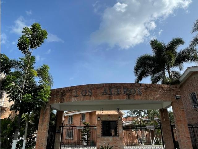 Casa en venta en Altos De Guataparo, Valencia