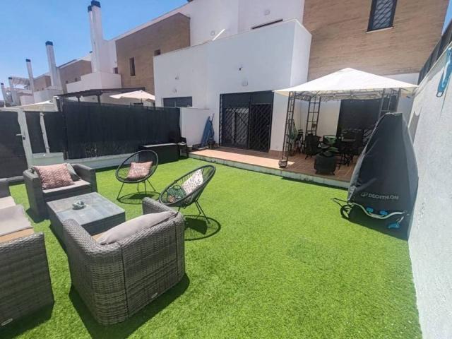 Casa en venta en Guillena, Andalucía
