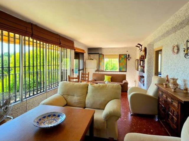 Casa en venta en Guillena, Andalucía