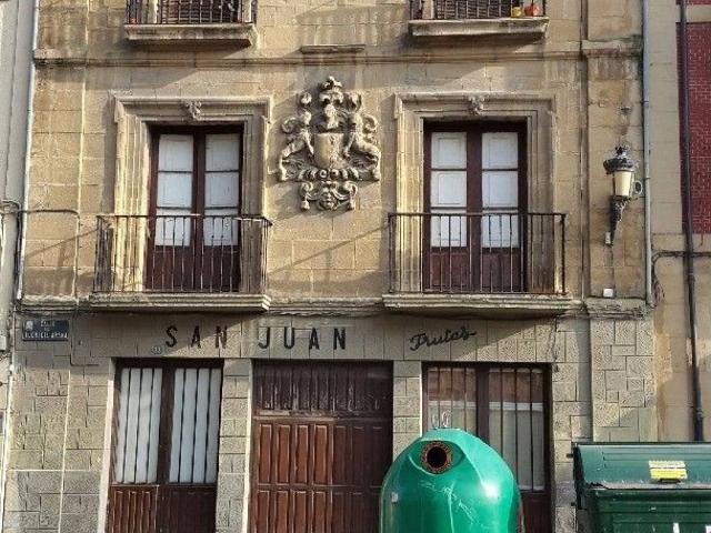 Casa en venta en Haro, La Rioja