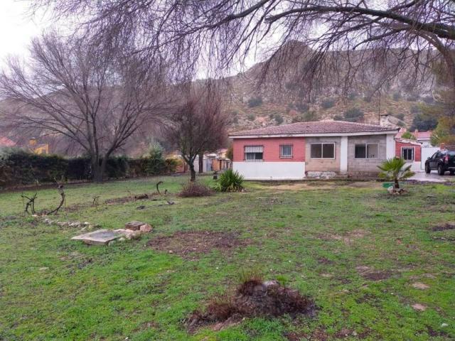 Casa en venta en Hontoba, Castilla-La Mancha