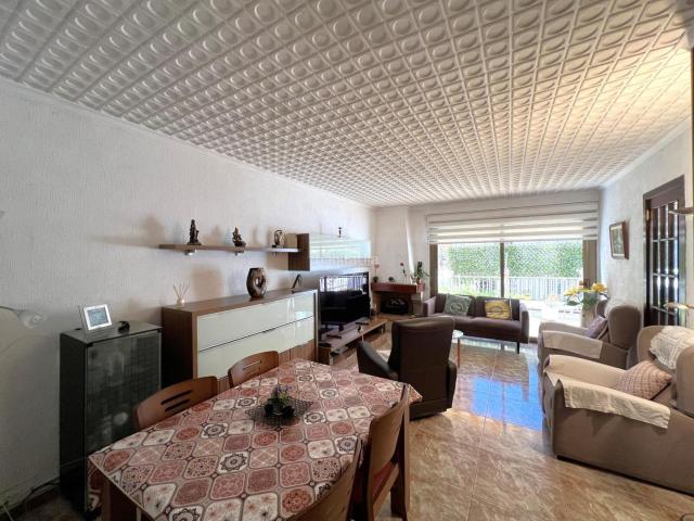 Casa en venta en L'hospitalet De Llobregat, Pubilla Cases