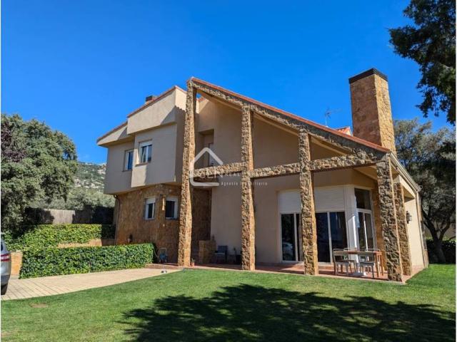 Casa en venta en Hoyo De Manzanares