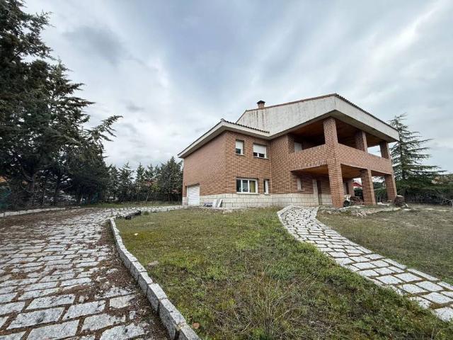 Casa en venta en Hoyo De Manzanares