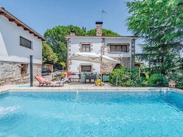 Casa en venta en Hoyo De Manzanares