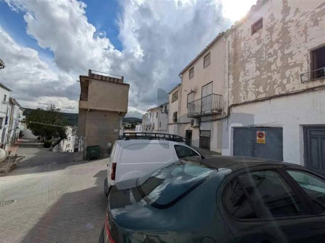 Casa en venta en Huelma, Andalucía
