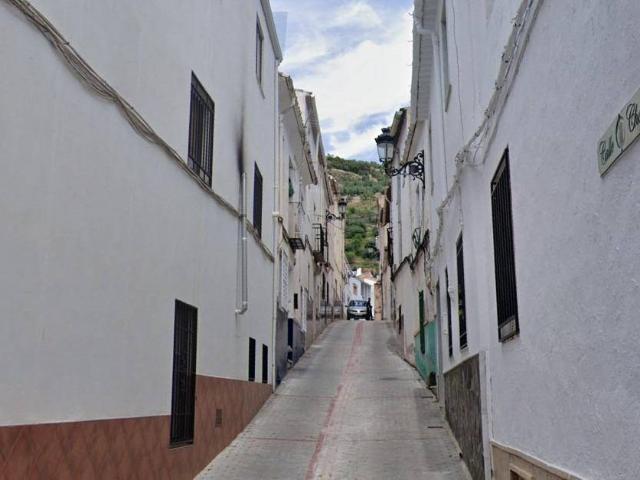 Casa en venta en Huelma