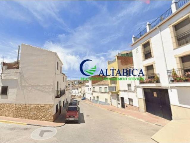 Casa en venta en Huelma, Jaén