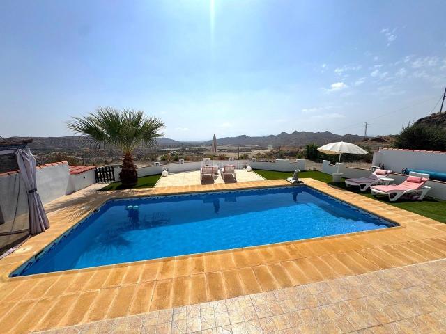 Casa en venta en Huércal-Overa, Almería