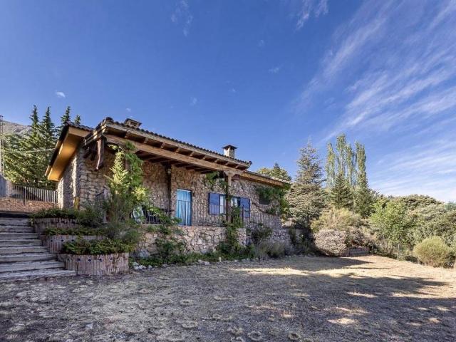 Casa en venta en Huétor De Santillán