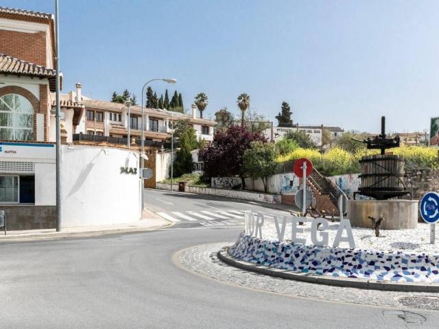 Casa en venta en Huétor Vega, Los Corteses