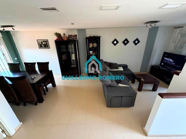 Casa en venta en Olivares, Andalucía