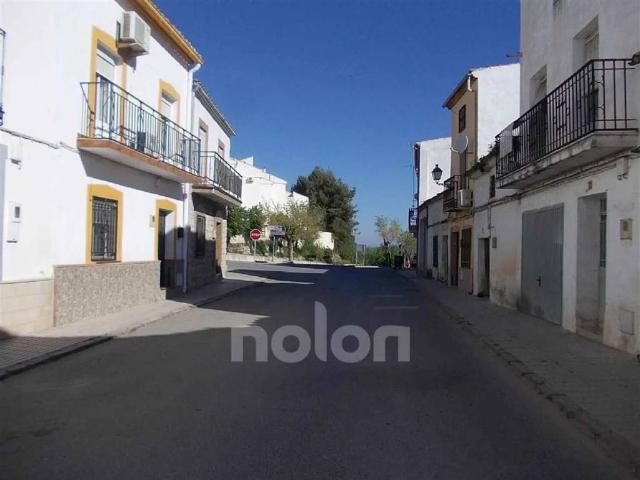 Casa en venta en Ibros, Jaén