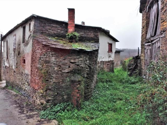 Casa en venta en O Incio
