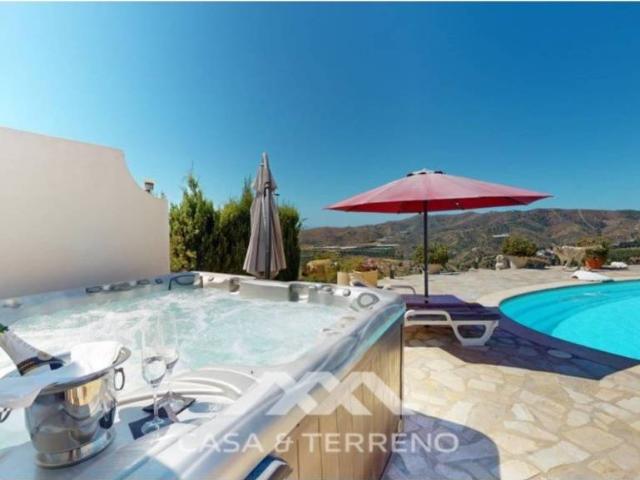 Casa en venta en La Axarquía, Andalucía