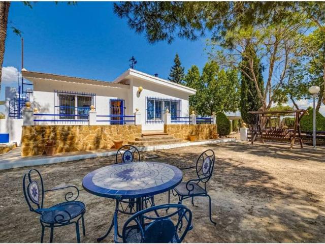 Casa en venta en Jacarilla